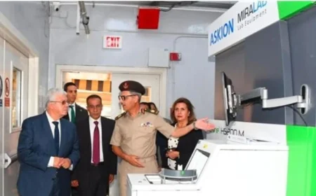 القوات المسلحة تستقبل وزير التعليم العالي لبحث مشروع الجينوم المرجعي المصري بالصور