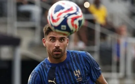 عودة نيفيز إلى الدوري الإنجليزي عبر مانشستر يونايتد