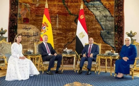 انتصار السيسي تبدي فرحتها باستقبال ملكة إسبانيا في مصر