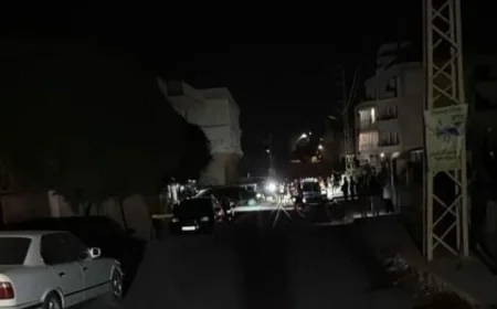 مسيرة إسرائيلية تدمر سيارة في بعلبك اللبنانية وسقوط ضحايا