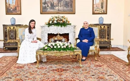 السيدة انتصار السيسي تعبر عن امتنانها لملكة إسبانيا لمنحها وسام إيزابيل لاكاتوليكا