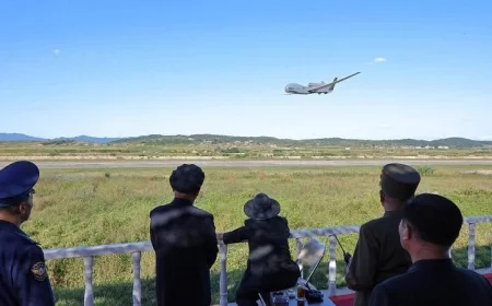 زعيم كوريا الشمالية يقود اختباراً للطائرات الهجومية المسيرة