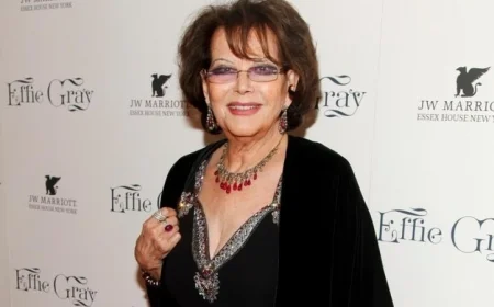 الرئيس الفرنسي يعبر عن حزنه لوفاة كلوديا كاردينالي ويؤكد بقاؤها في قلوب الفرنسيين للأبد