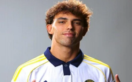 جواو فيليكس يتألق ويتصدر قائمة هدافي دوري روشن السعودي