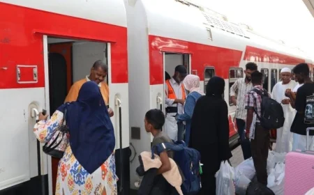 السكة الحديد تنظم الرحلة الـ18 لقطارات عودة السودانيين الطوعية إلى وطنهم