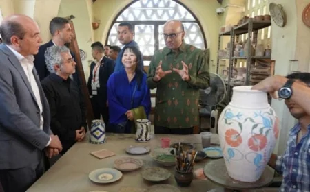 الرئيس السنغافوري يسلط الضوء على زيارته لمركز الفسطاط للحرف التقليدية عبر تقرير مصور