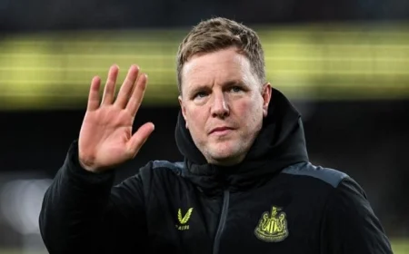 نيوكاسل يواجه تحديات بسبب رحيل ألكسندر إيزاك حسب تصريح المدرب