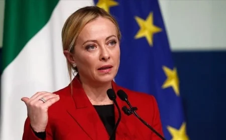 ميلوني تأمل في تشكيل حكومة محافظة جديدة في فرنسا