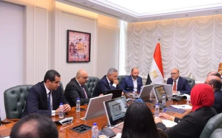 وزير العمل يلتقي وفد شركة eSpace الرائدة في تكنولوجيا المعلومات لتعزيز التعاون والتطور الرقمي