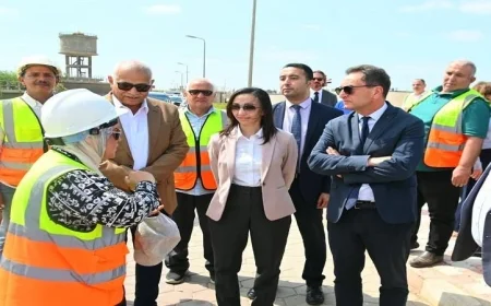 محافظ البحيرة وسفير فرنسا يقومان بجولة تفقدية في محطة معالجة الصرف الصحي بدمنهور