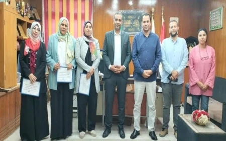 تكريم إدارة البرلمان والتعليم المدني بالقليوبية من وكيل وزارة الشباب والرياضة