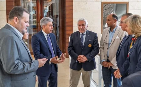 وزير السياحة يناقش مع مدير نادي موناكو لليخوت دور سياحة اليخوت في تعزيز الصناعة السياحية