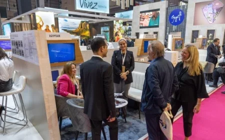 وزارة السياحة والآثار تتألق في المشاركة بالمعرض السياحي الدولي