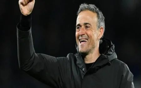 لويس إنريكي يتوج بجائزة أفضل مدرب رجال في العالم ضمن حفل البالون دور 2025