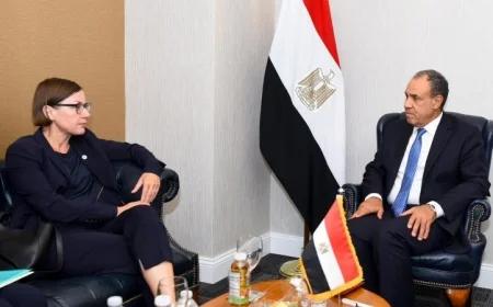 وزير الخارجية يشيد بجهود اللجنة الدولية للصليب الأحمر في معالجة أزمات غزة والسودان