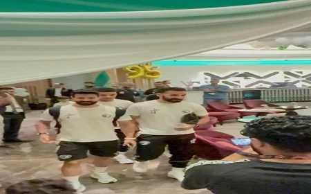 بعثة بيراميدز تغادر استعدادًا لمواجهة مثيرة مع الأهلي السعودي