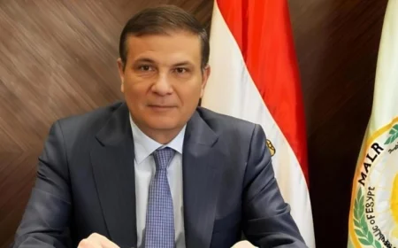 وزير الزراعة يعلن تمديد صرف أسمدة الموسم الصيفي للمزارعين حتى 10 أكتوبر