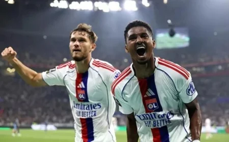 انتصار مثير لليون على أوتريخت بفضل هدف تيسمان في الدوري الأوروبي