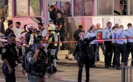 إصابة ضابط إسرائيلي بجروح خطيرة بعد اشتباك مع مقاومين في غزة