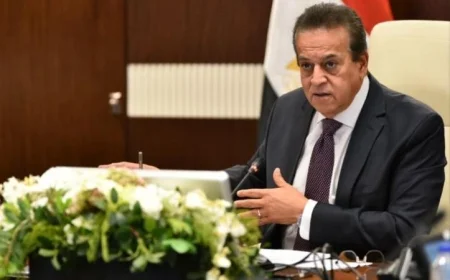 وزير الصحة يقود اجتماعاً حاسماً لمراجعة مخزون الأدوية والمستلزمات الطبية بالمخازن