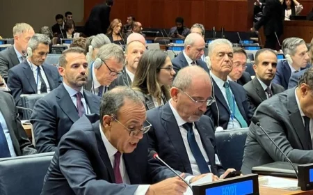 وزير الخارجية يساهم في دعم جهود التحالف الدولي لتحقيق حل الدولتين