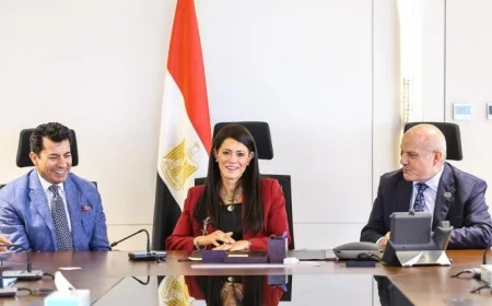 المشاط ووزير الشباب يناقشان توسيع التصويت الإلكتروني في الانتخابات