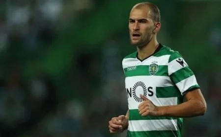 المهاجم الهولندي باس دوست يعلن اعتزاله لكرة القدم بعد تعرضه لأزمة قلبية