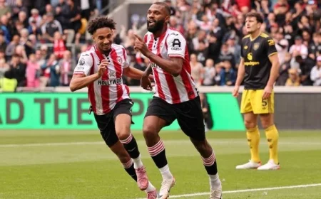 برينتفورد يكتسح مانشستر يونايتد بثلاثة أهداف في الدوري الإنجليزي