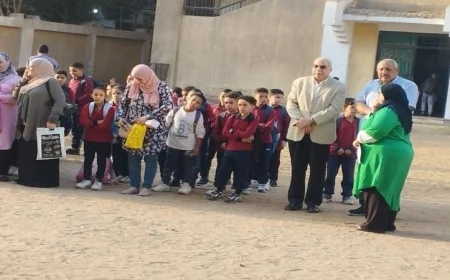 جولة تفقدية لمدير تعليم القليوبية في مدرسة منشأة بدوي للتعليم الأساسي