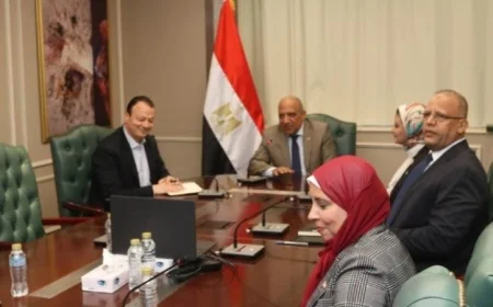 عصمت ووزير الطاقة اليوناني يوقعان اتفاقية تعاون استراتيجية لمشروع الربط الكهربائي