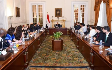 وزير الخارجية يلتقي بالشباب الواعدين في برنامج زمالة شفيق جبر