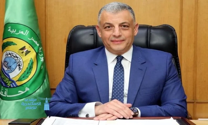 محافظ الإسماعيلية يقدم التعازي لأسر ضحايا حادث مجمع البلوف ويطمئن على حالة المصابين