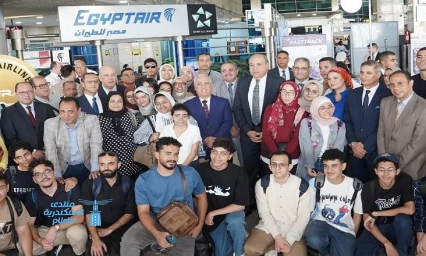 صور حصرية وزير الطيران يشدد على دعم أوائل الجمهورية لاستمرار نجاحهم المميز