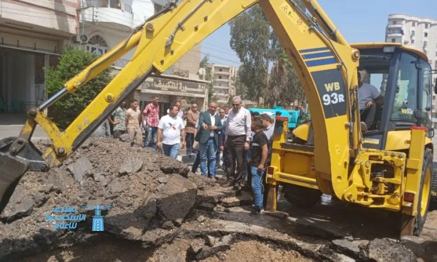 محافظ الغربية يشرف على إصلاح كسر خط المياه في حي أول طنطا