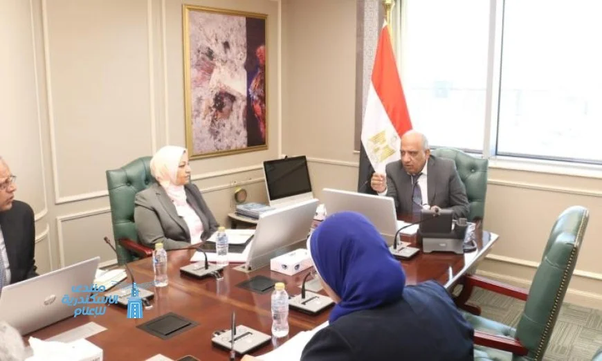 وزير الكهرباء يسلط الضوء على تقدم مشروعات الطاقة الجديدة والمتجددة