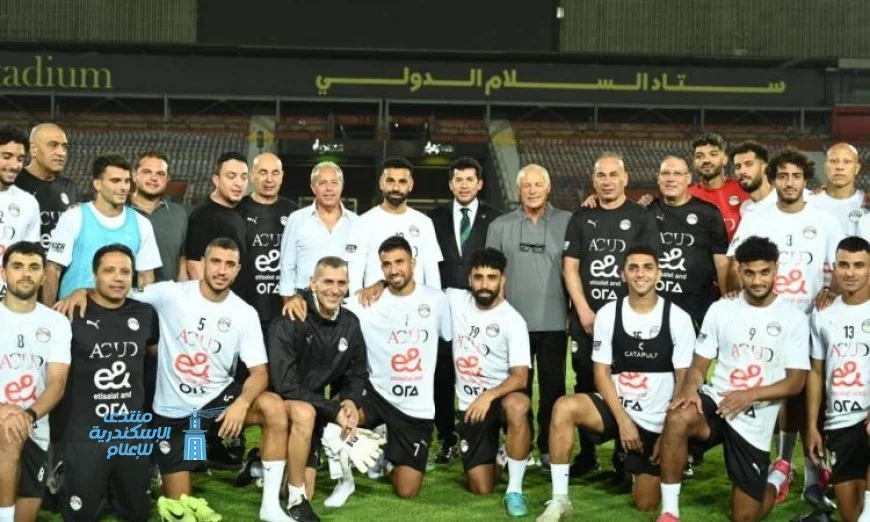 وزير الرياضة يتابع تدريبات المنتخب الوطني استعداداً لمواجهة إثيوبيا