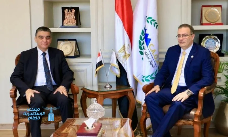 رئيس التنظيم والإدارة يقدم الهيكل التنظيمي الجديد لرئيس الشراء الموحد