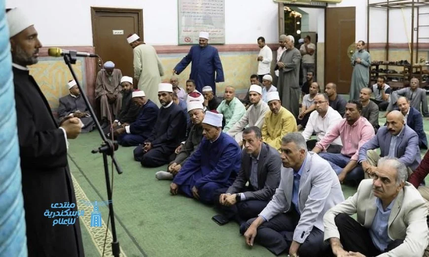 محافظ أسوان يشارك في احتفال مديرية الأوقاف بذكرى المولد النبوي في مسجد النصر