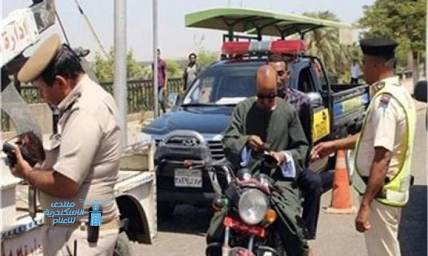 تحرير غرامات لسائقي الدراجات النارية لعدم ارتداء الخوذة الواقية
