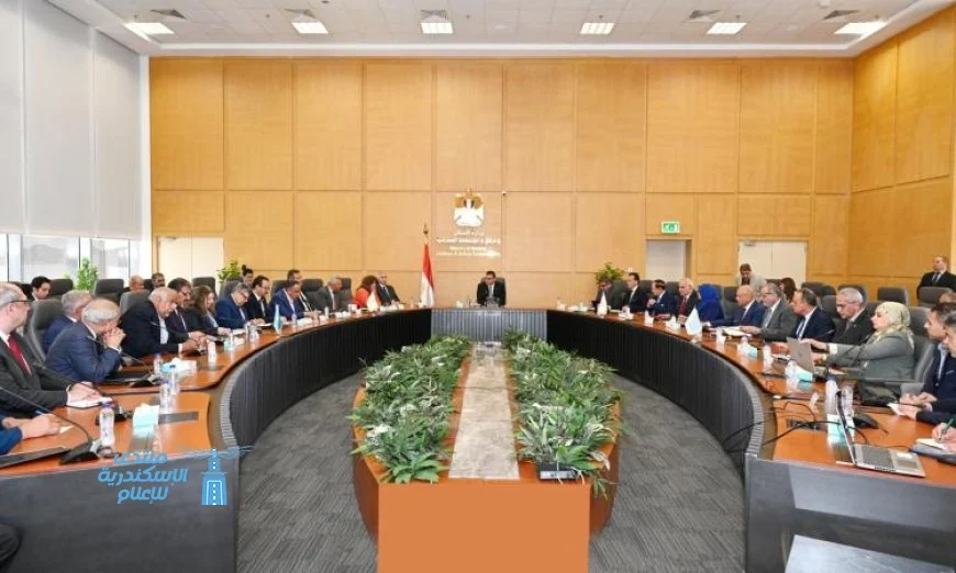 وزير الإسكان يقود اجتماعًا مهمًا للمجلس المصري للبناء الأخضر والمدن المستدامة