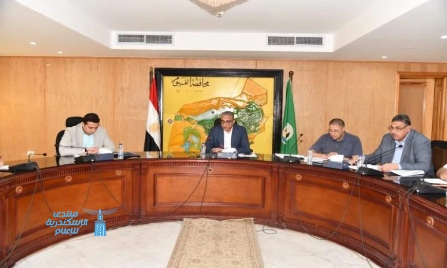 محافظ الفيوم يؤكد أهمية الإسراع في إنجاز ملفات التقنين والتصالح لتحقيق التنمية