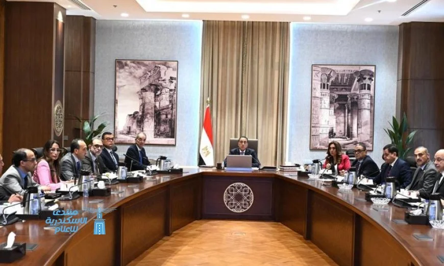 رئيس الوزراء يستعرض مبادرات تسهيل ترخيص الأنشطة المختلفة