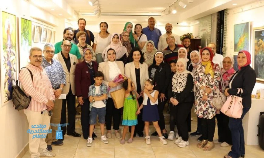 بالصور افتتاح معرض يا لالة للفنانة التشكيلية هالة الحداد في الإسكندرية يجذب الأنظار