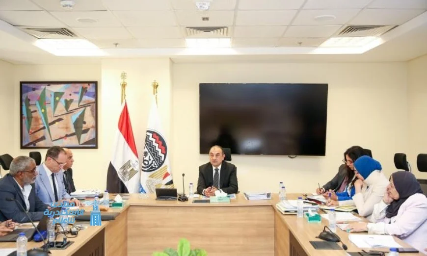 وزير قطاع الأعمال العام يعقد اجتماعاً مهماً مع رؤساء شركات القابضة للسياحة والفنادق