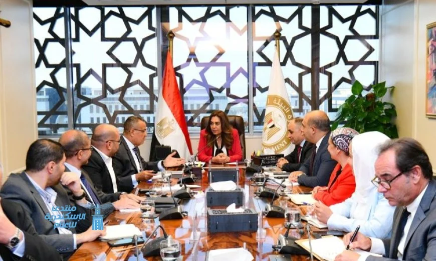 منال عوض تعقد لقاءً مع محافظ جنوب سيناء لمتابعة مشروعات تطوير البيئة