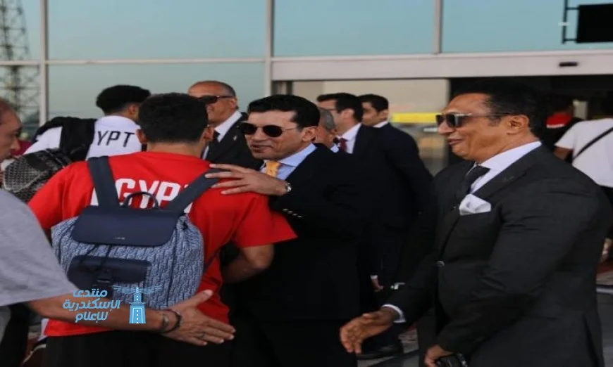 وزير الرياضة يرحب ببعثة المنتخب بعد عودتهم من بوركينا فاسو