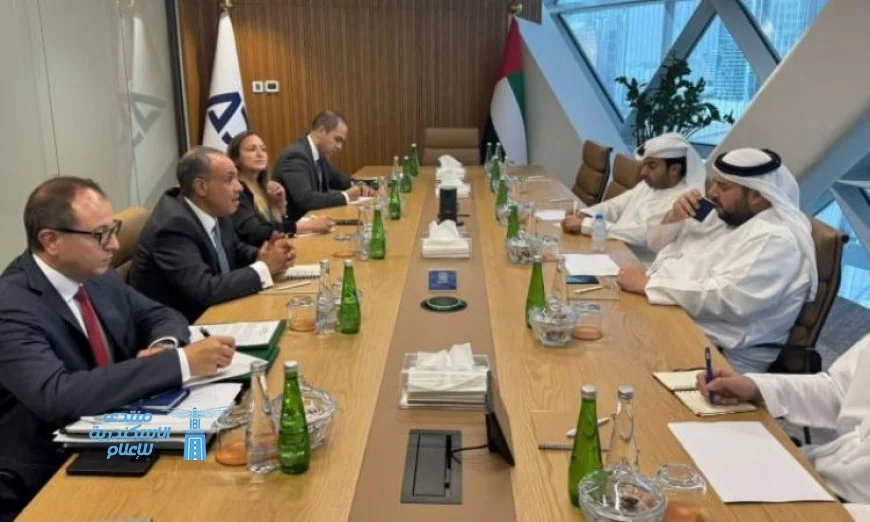 لقاء مثمر بين وزير الخارجية ووزير الاستثمار في الإمارات العربية المتحدة