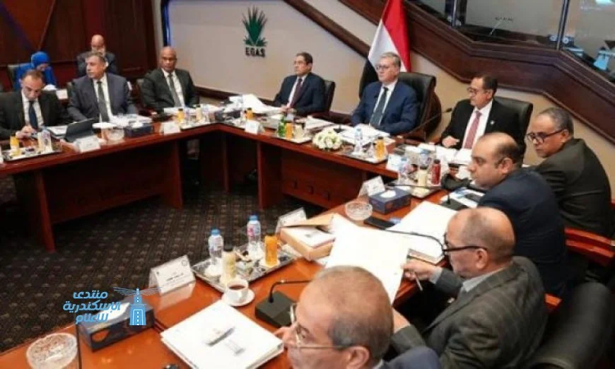 البترول تعلن عن تعزيز الاحتياطي بـ1.85 تريليون قدم مكعب غاز في عام 2025/2024