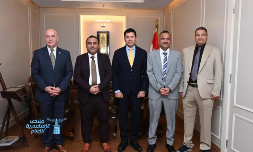 وزير الشباب والرياضة يبحث تعزيز التعاون مع وفد اليمن وزيادة فرص الشراكة المشتركة