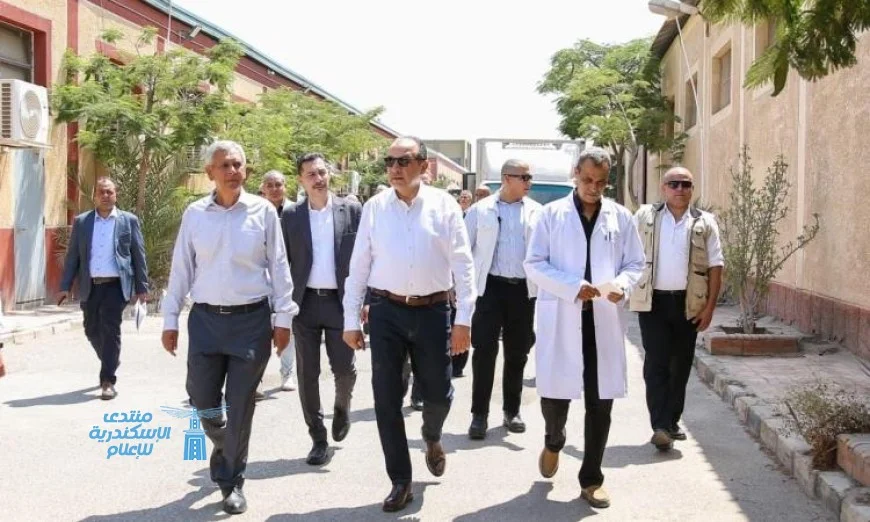 وزير قطاع الأعمال يزور شركة العبوات والمستلزمات الطبية في العاشر من رمضان لتعزيز التنمية الصناعية